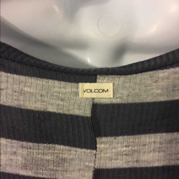 🐞🐞🐞 Volcom Navy and gray striped v neck dress XS - Picture 8 of 11